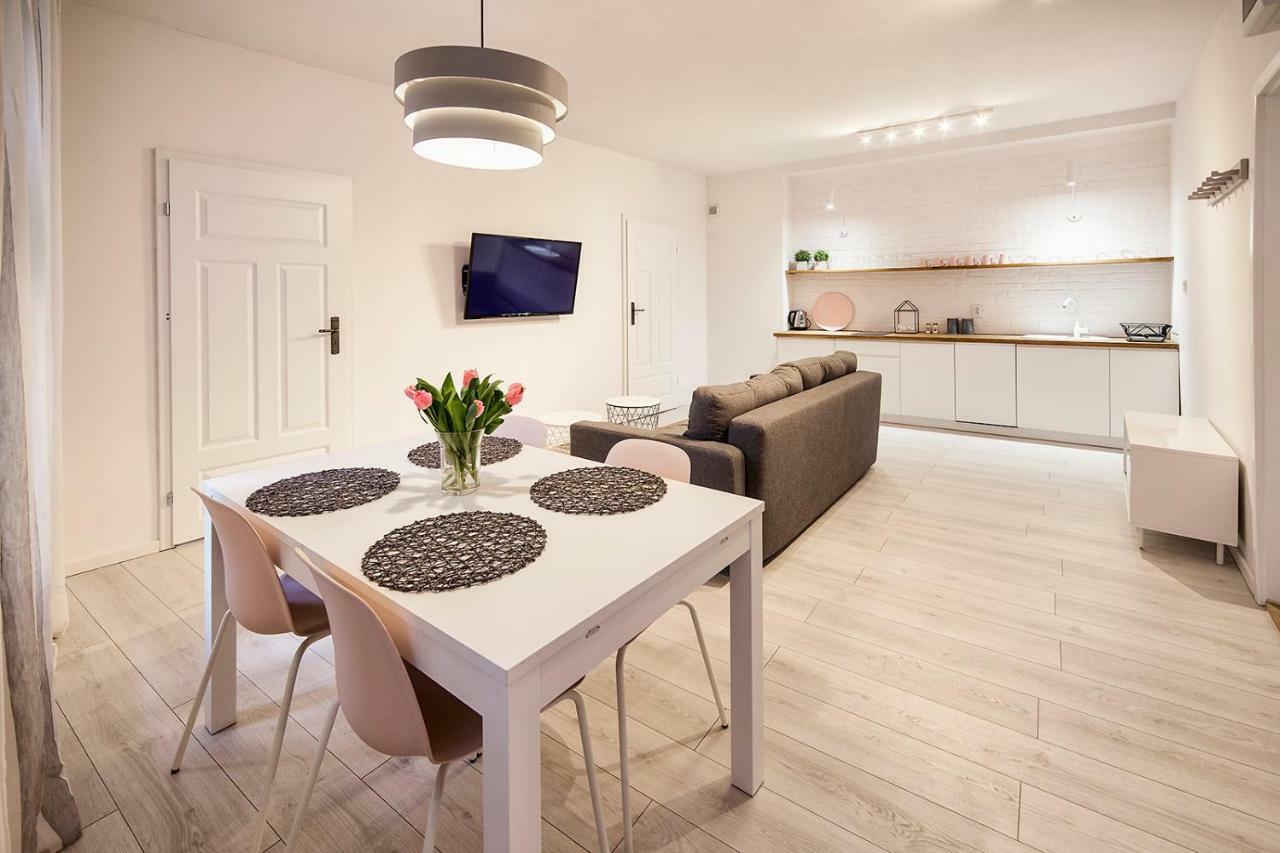 Apartamenty Torunskie Pod Krzywa Wieza エクステリア 写真
